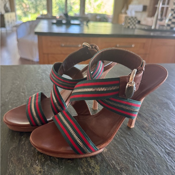 Gucci heels - Picture 1 of 7